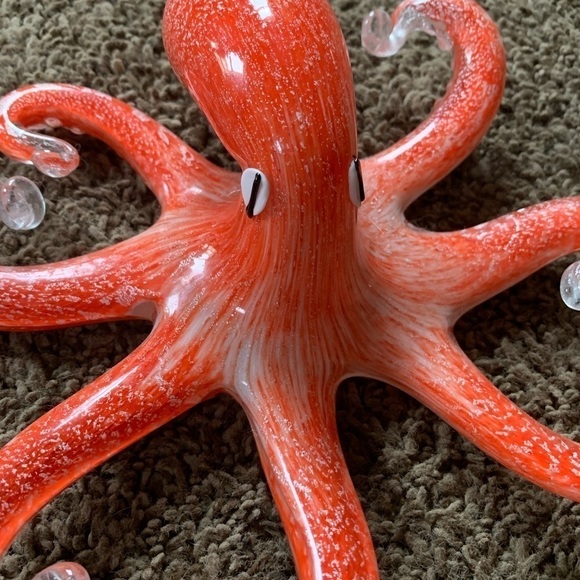 Destiny Gallery "Octopus" Paperweight - Picture 2 of 4